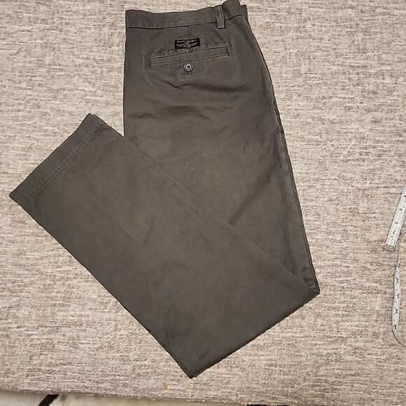 Banana Republic- Aiden Chino 35/34 - Picture 1 of 5
